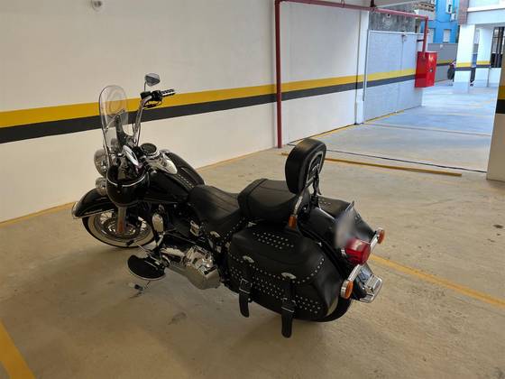 HARLEY-DAVIDSON SOFTAIL HERITAGE CLASSIC HARLEY-DAVIDSON SOFTAIL HERITAGE CLASSIC